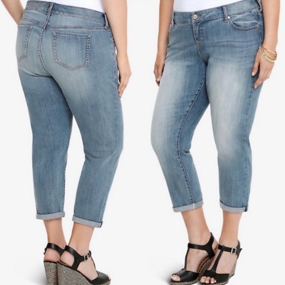 torrid Light Wash Mid-Rise Ex-Boyfriend Blue Jeans in Size 20